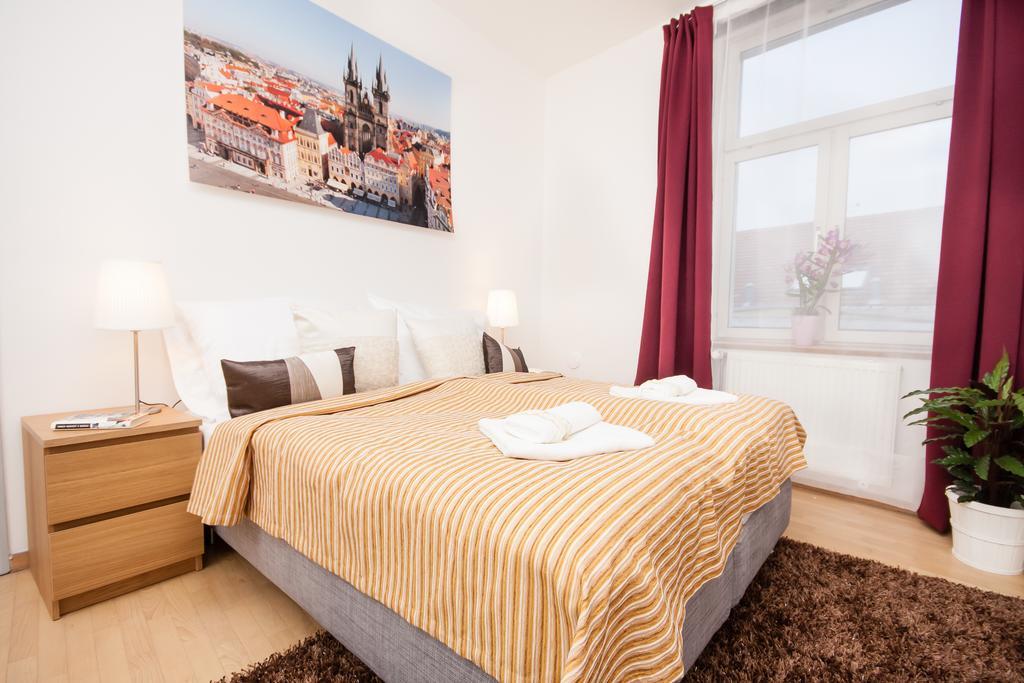 Wenceslas Square Lofts Prag Rum bild