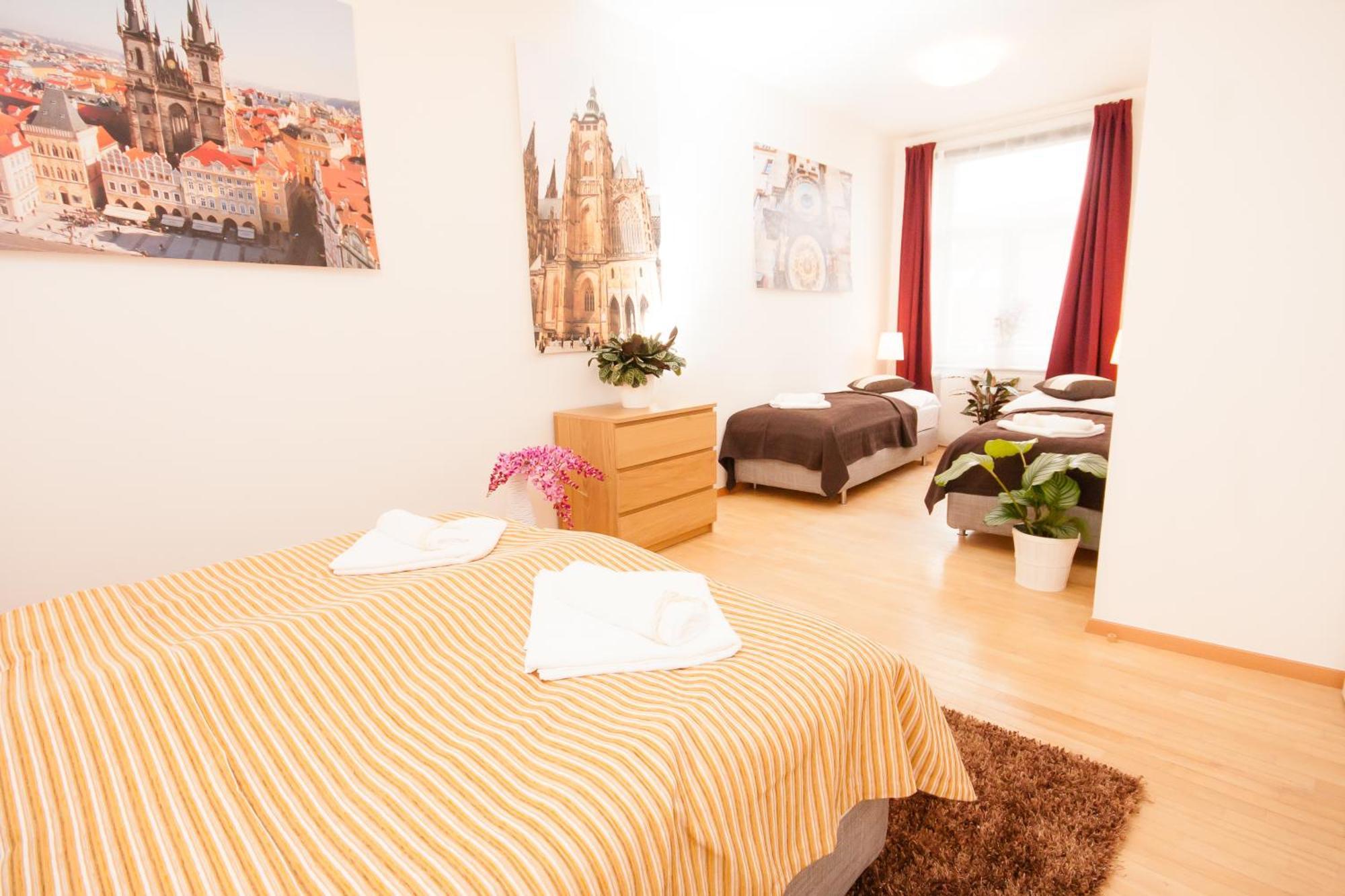 Wenceslas Square Lofts Prag Rum bild