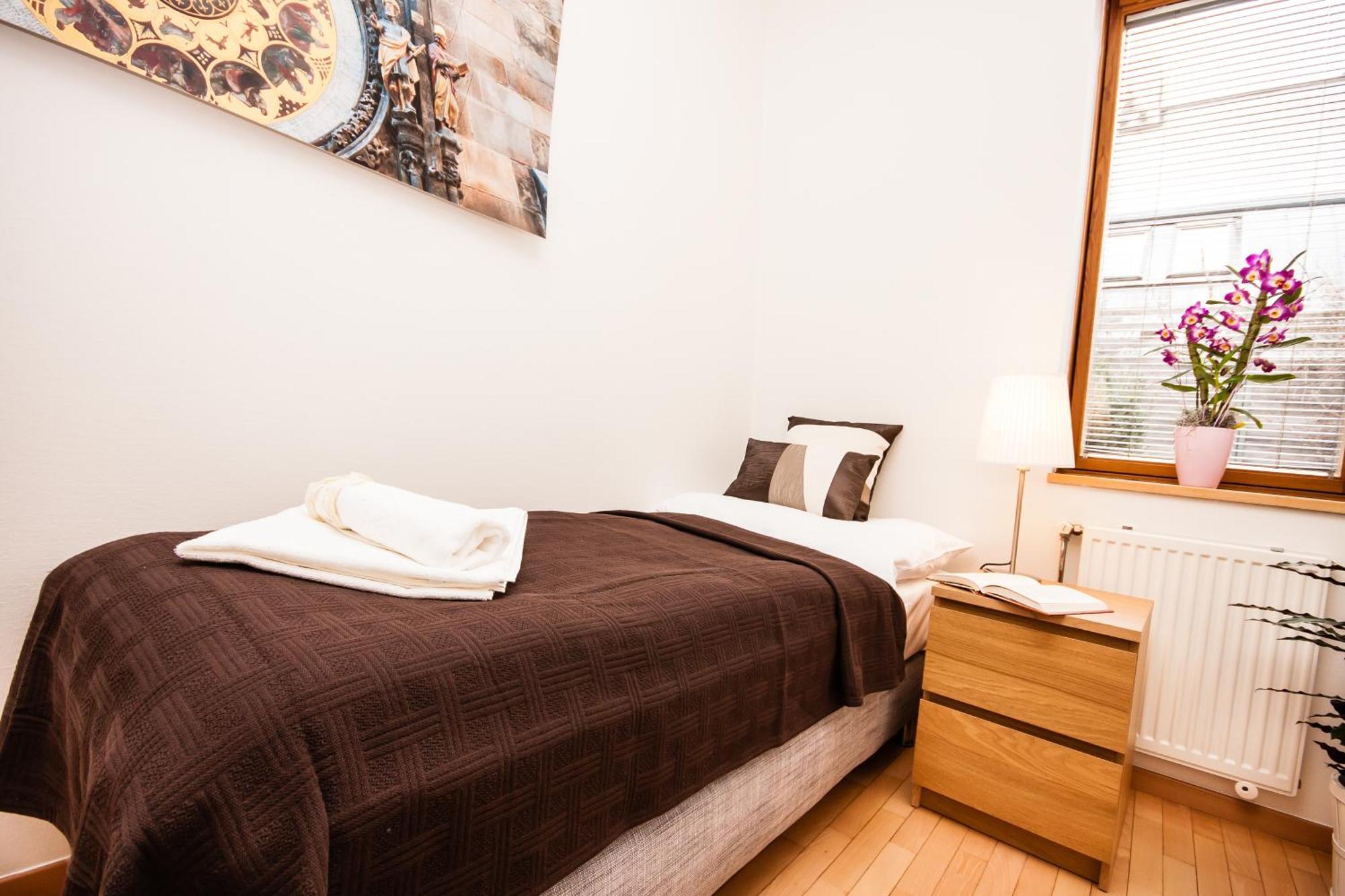 Wenceslas Square Lofts Prag Rum bild