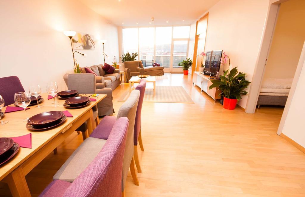 Wenceslas Square Lofts Prag Rum bild
