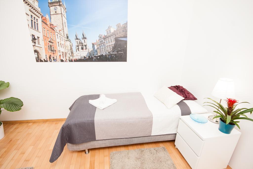 Wenceslas Square Lofts Prag Exteriör bild